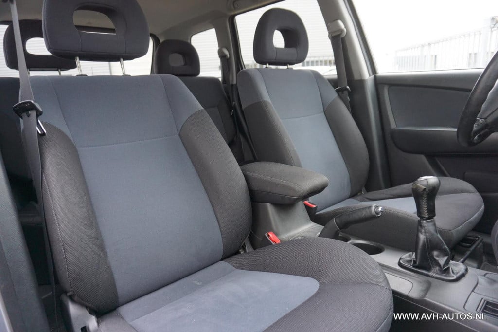 Mitsubishi Outlander 2.0 invite+