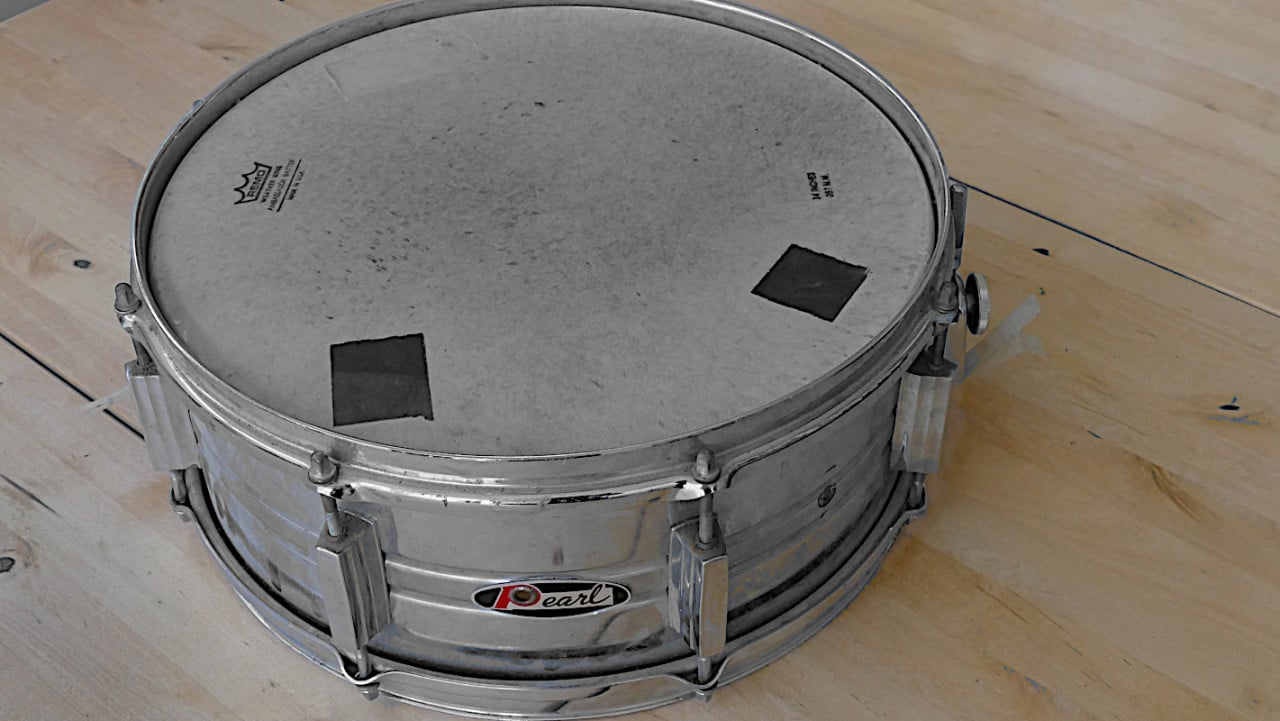 Snaredrum oa Pearl, 70's; met goed statief; gebruikt, in goede staat