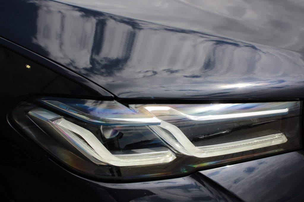 BMW 5 Serie 545e xdrive m-sport | schuifdak | 360 | head up | acc | el.trek