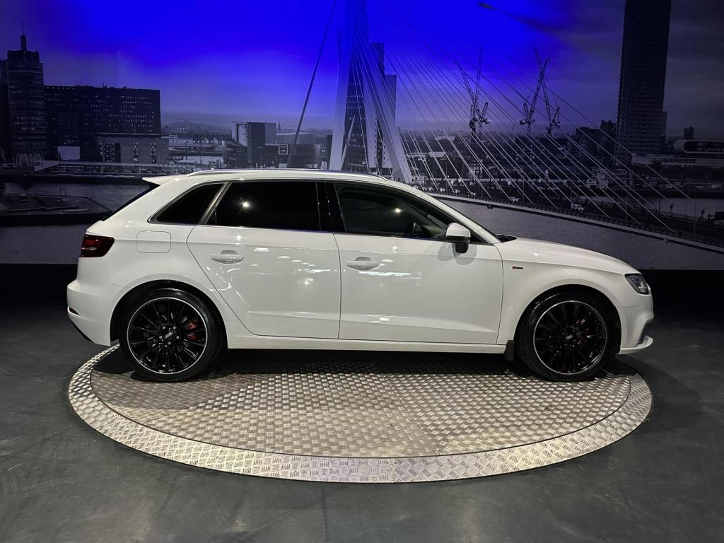 Audi A3 sportback 1.5 tfsi cod design s-line *led*navi*clima*sportstoelen