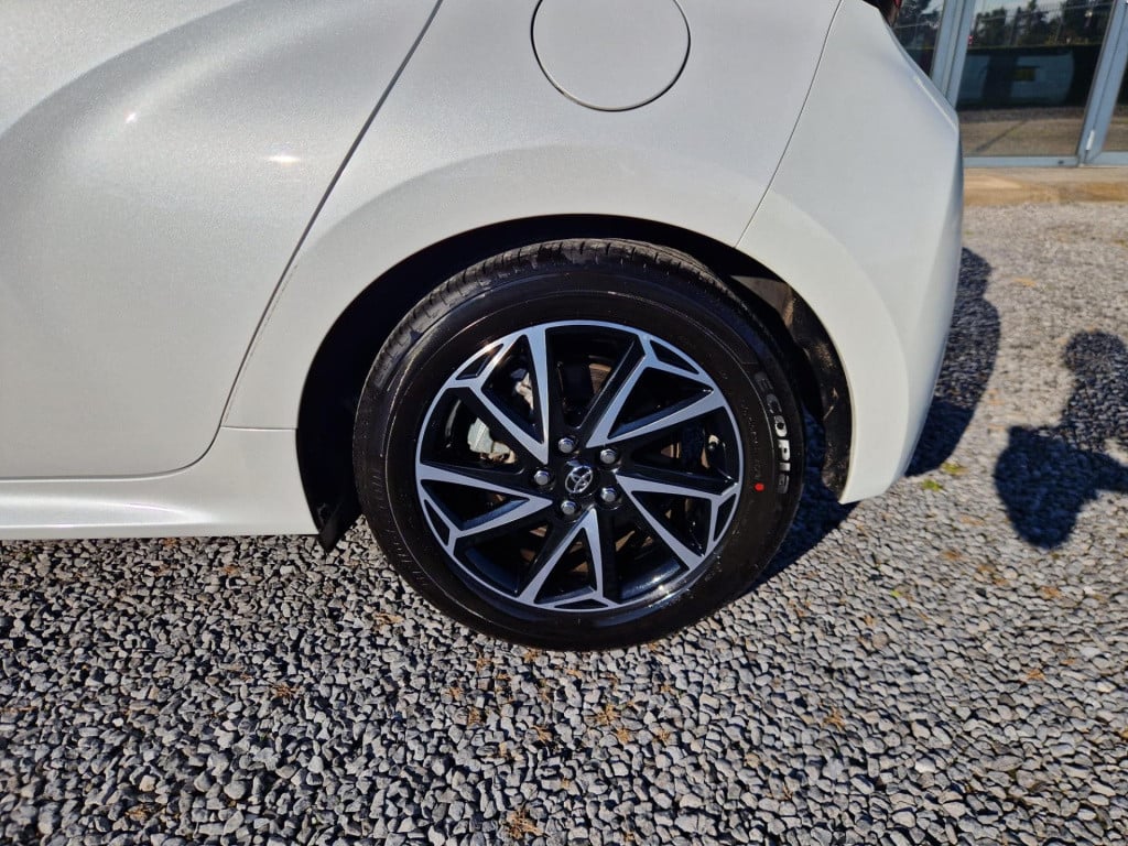 Toyota Yaris 1.5 hybrid first edition | automaat | adaptieve cruise control