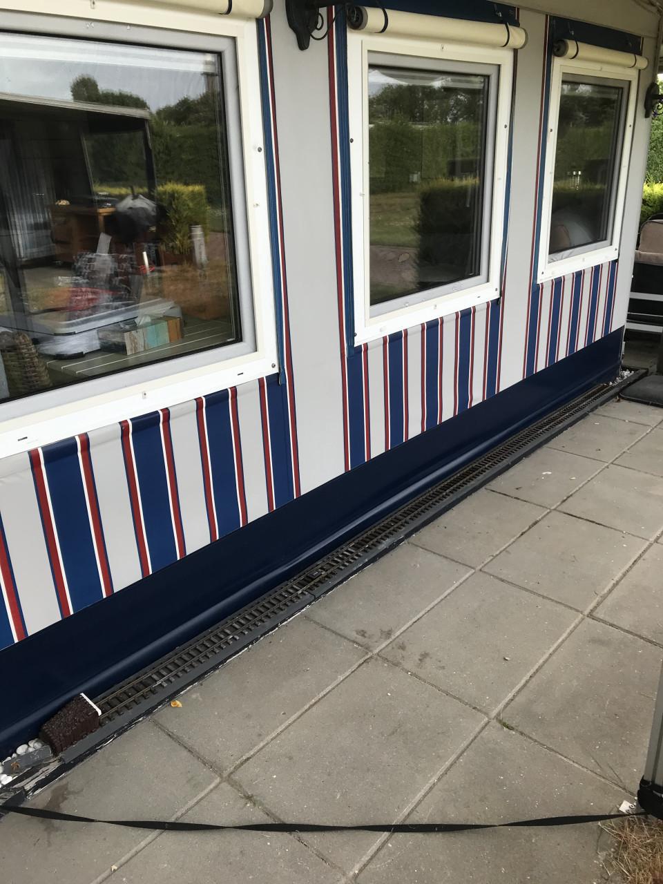 4 stuks Kunststof kozijnen