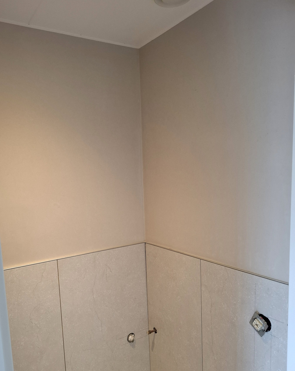 Te koop: 6 grote wandtegels, 60 x 120cm, 2 ds. 4,32m2.