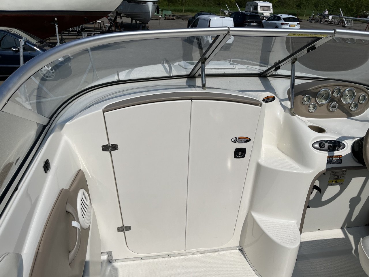 Bayliner 602 Cuddy, in perfecte staat 220 pk bj 2004, INCL Riba Trailer