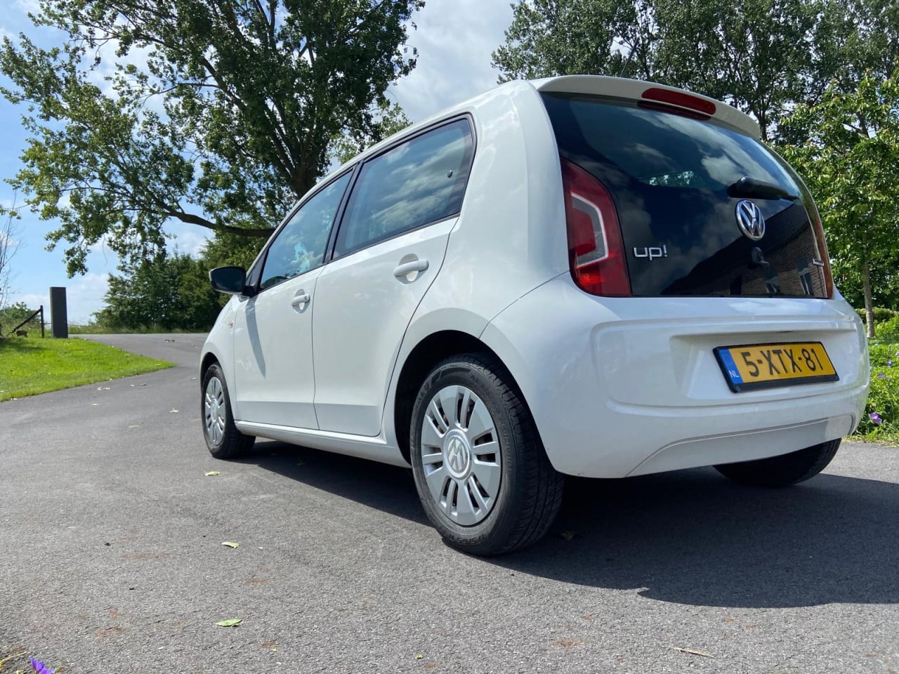 Volkswagen UP! Move up! 2014