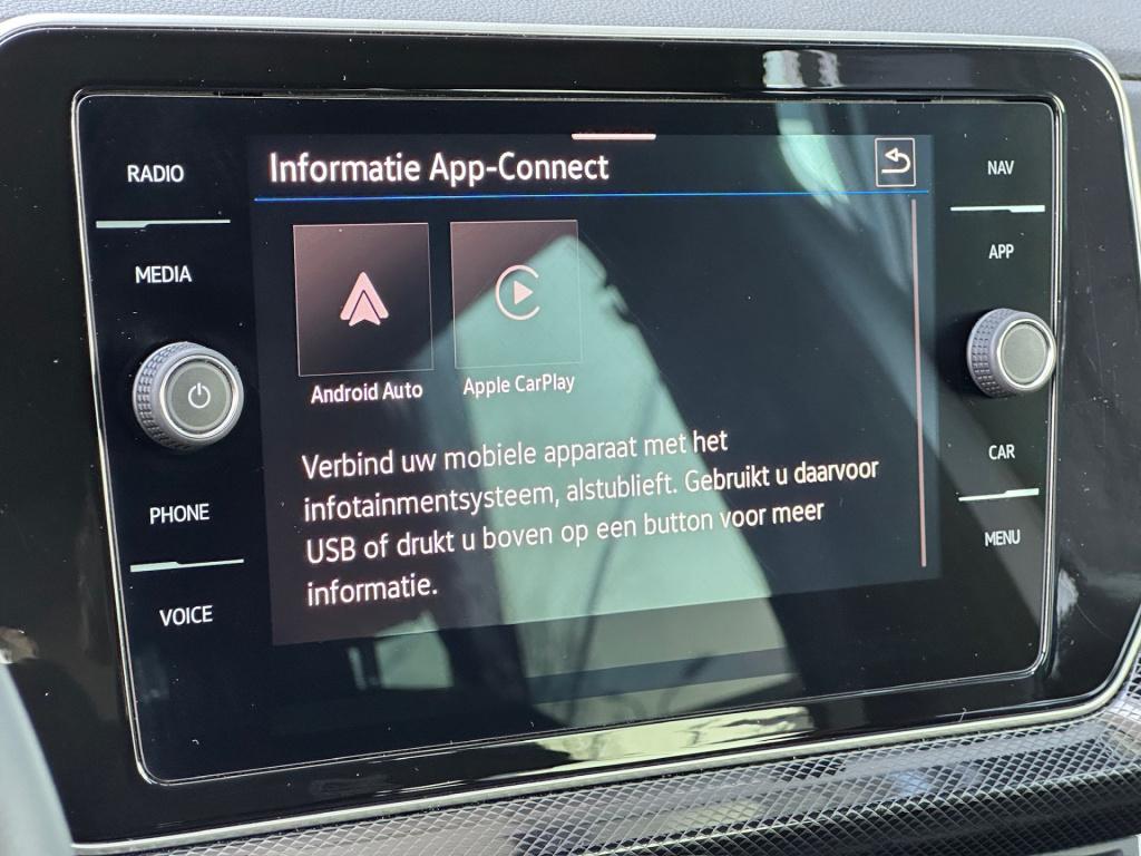 Volkswagen T-cross 1.5 tsi 150pk dsg r-line | camera | trekhaak | navi | iq