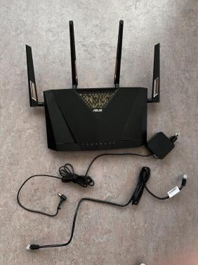 ASUS ROUTER  RT-AX88u