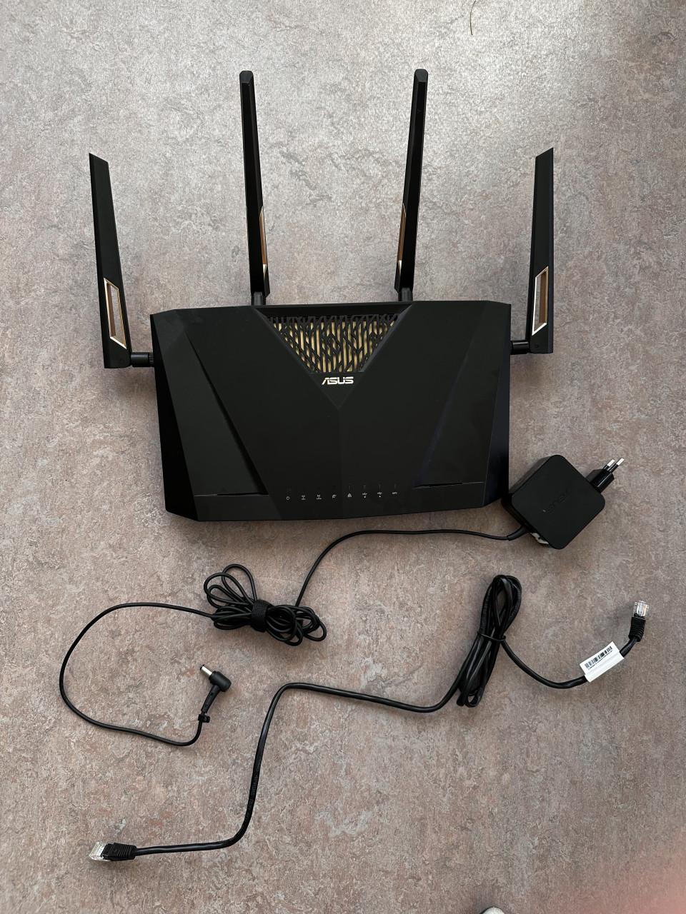 ASUS ROUTER  RT-AX88u