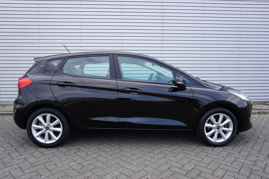 Ford Fiesta 1.1 trend / 1e eigenaar / airco / navi / lane ass. / cruise / p