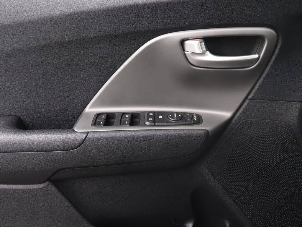 Kia Niro 1.6 gdi phev dynamicline limited | stuur-/stoelverwarming | camera