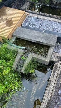TE KOOP BETONNEN WATEROVERLOOP