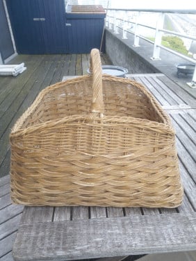 Rieten Mand.