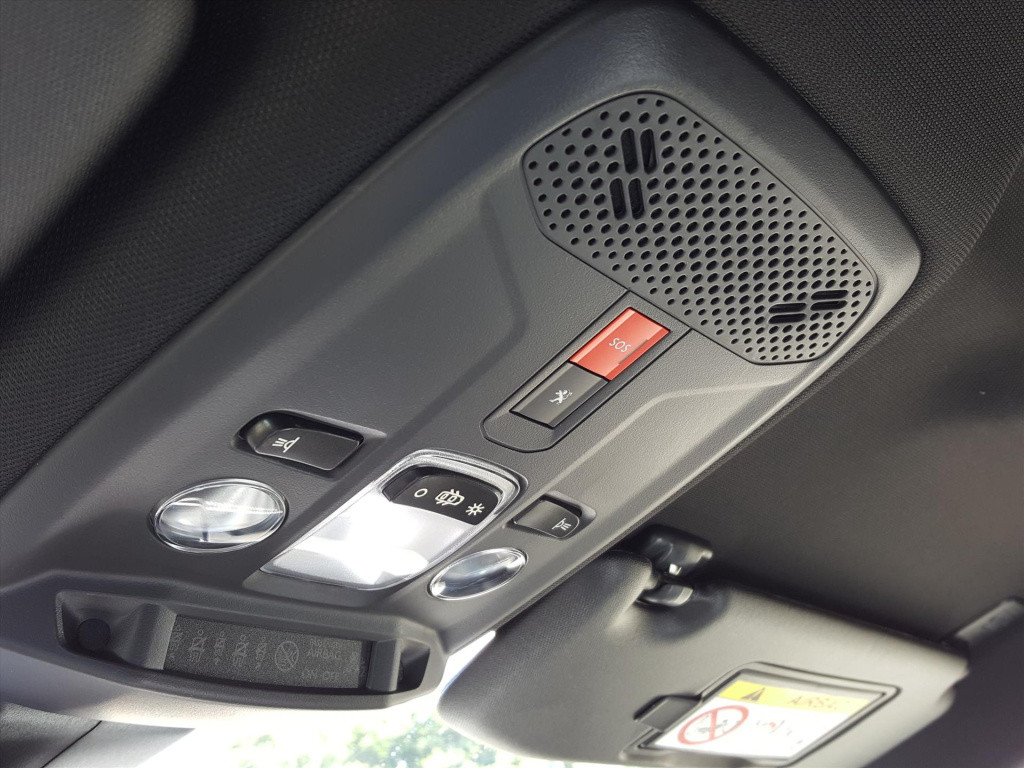 Peugeot 2008 1.2 puretech 100pk allure pack navi | bluetooth | applecarplay