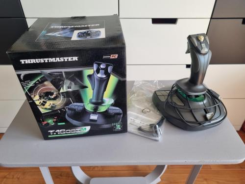 Thrustmaster T.16000M joystick