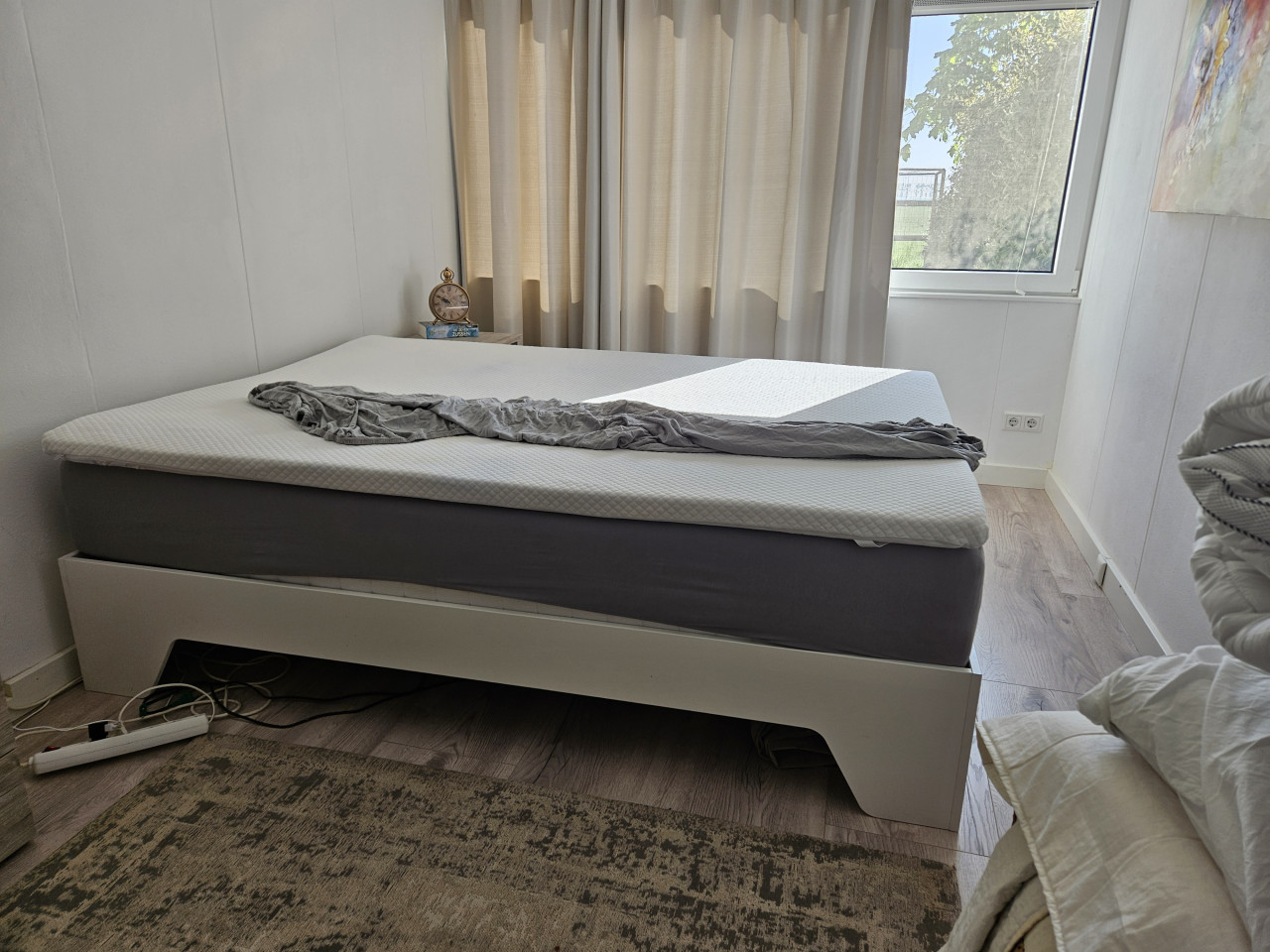 Houten ledikant 140x200 met Emma matras en topper