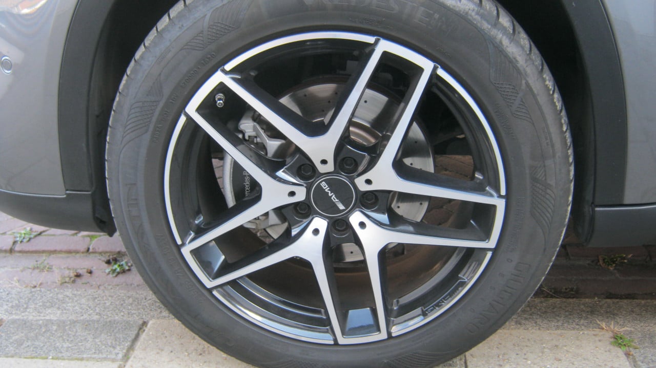 TE KOOP MERCEDES GLA 250 4 MATIC BLACK EDTIE AUTOMAAT MET WEINIG KM