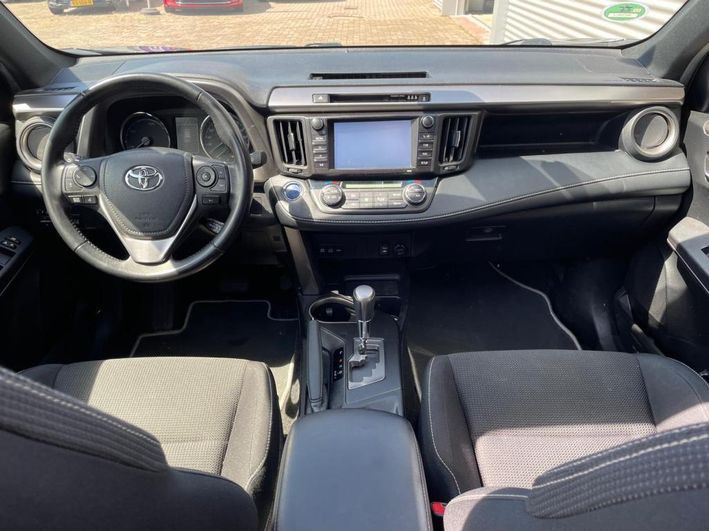 Toyota Rav4 2.5 hybrid awd executive black edition|pano|1650 kg trekgewicht
