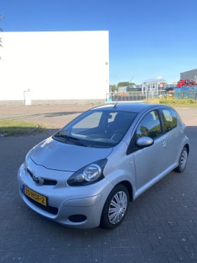 Toyota Aygo 1.0 12V Vvt-i 5DRS 2009 Grijs | NAP