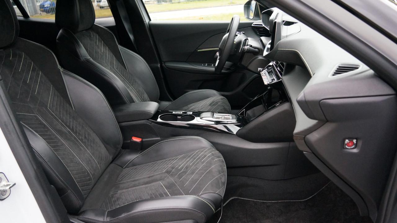 Peugeot 2008 1.2 PureTech GT Pack Alcan massag cam. Rijklaar incl. Garantie