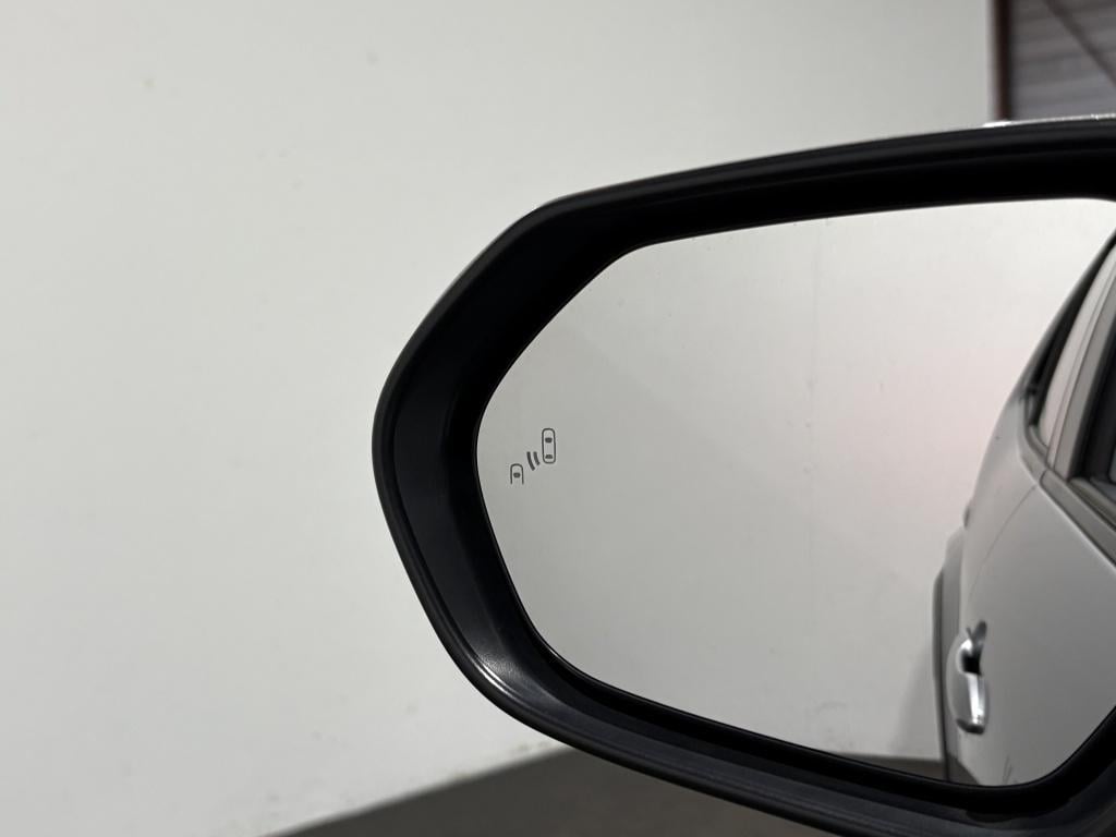 Toyota Yaris Cross 1.5 hybrid 115 first edition | bsm | pdc | stoelverw. |