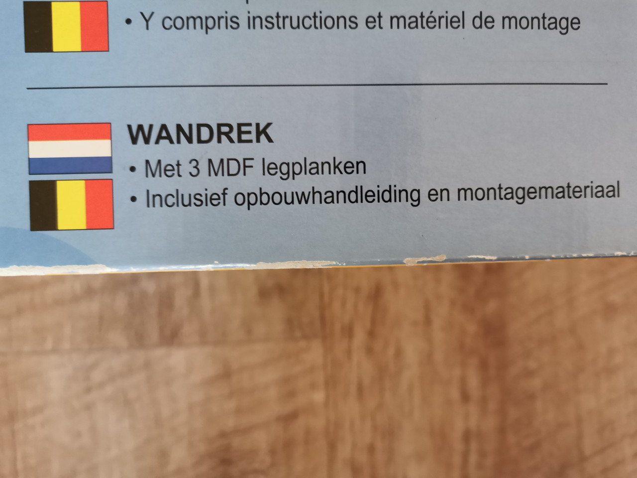 Wandrek metaal met MDF planken