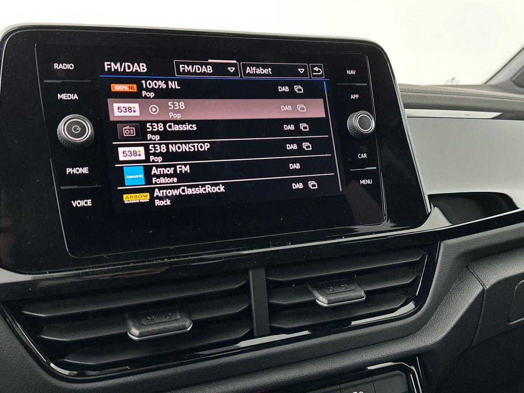 Volkswagen T-roc r-line 1.5 tsi dsg7 150pk black style