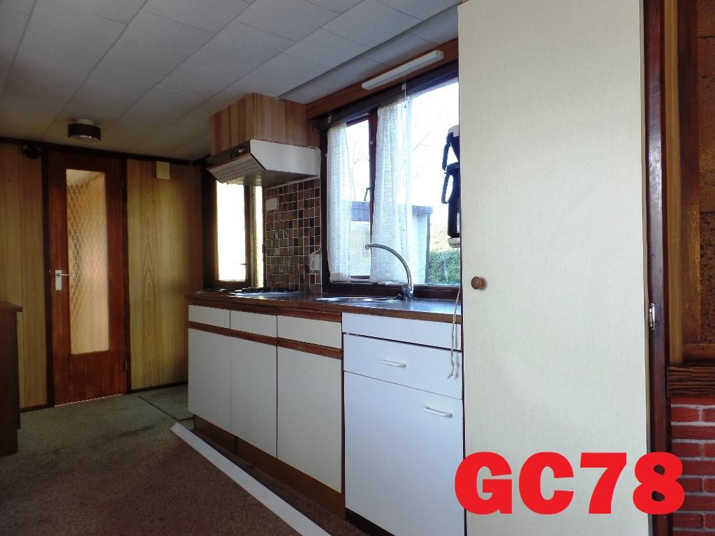 Diverse chalets met retro interieur met 1 of 2 slaapkamers te koop