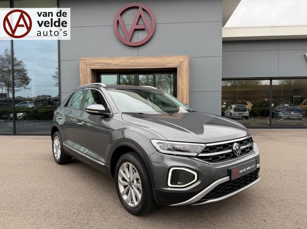 Volkswagen T-roc 1.5 tsi 150pk dsg style | dode hoek | camera | keyless | e