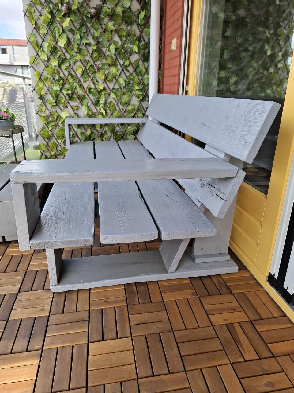 Te koop Loungebank van Steigerhout.