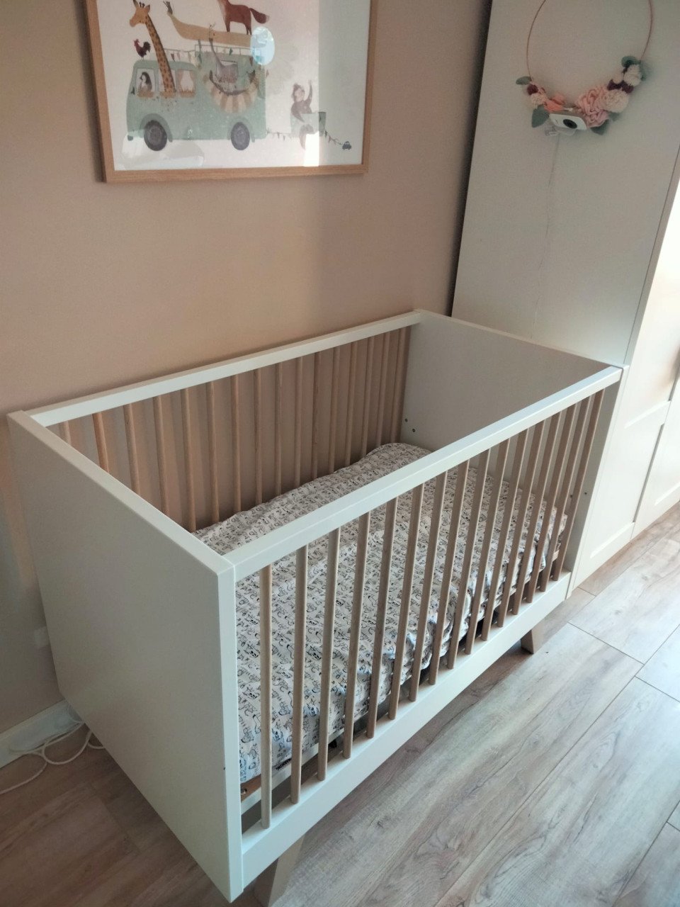Kidsmill ledikant/peuterbed Lars evt met matras.