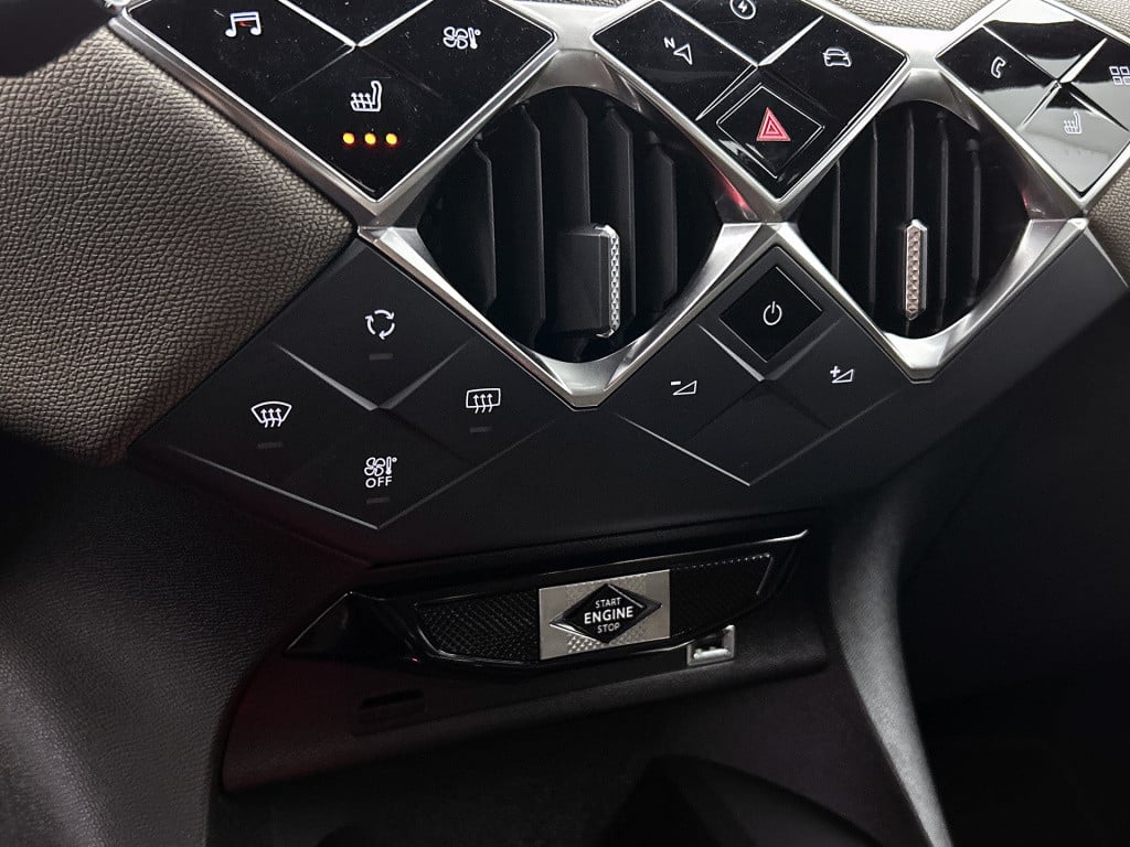 Ds Ds 3 crossback e-tense so chic 50 kwh | rijklaar |