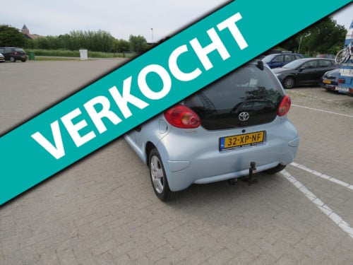 Toyota Aygo 1.0-12v sport