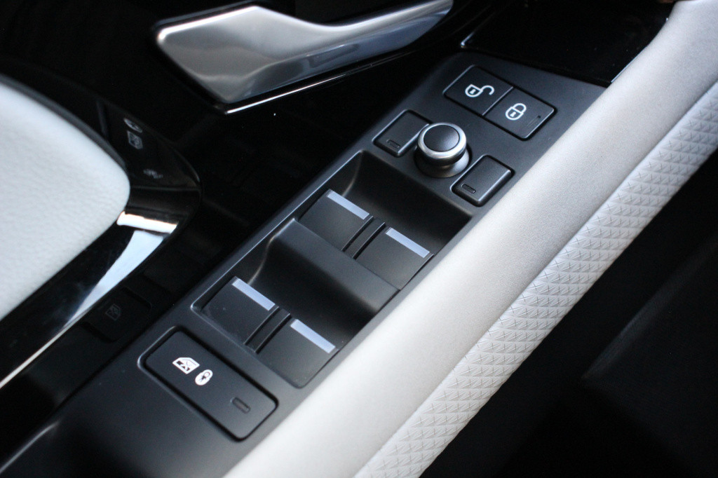 Land Rover Range Rover 1.5 p300e awd r-dynamic se | pano. | leer | meridian