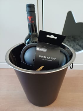 NIEUW: WIJNKOELER + IJSBLOKJESMAKER (Excellent Houseware) !!