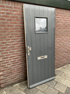 Voordeur (C)