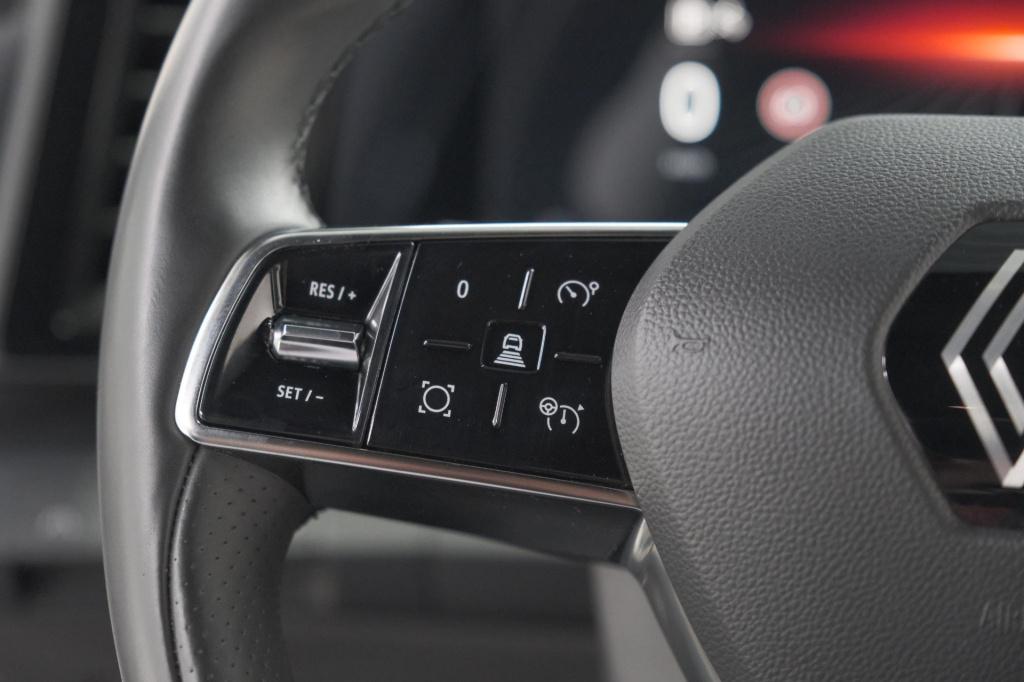 Renault Megane E-tech ev60 optimum charge iconic | 360 camera | harman kard