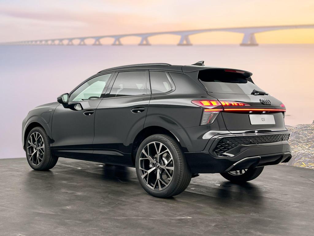 Audi Q3 s edition e-hybrid 272 pk trekhaak l leer l tech+