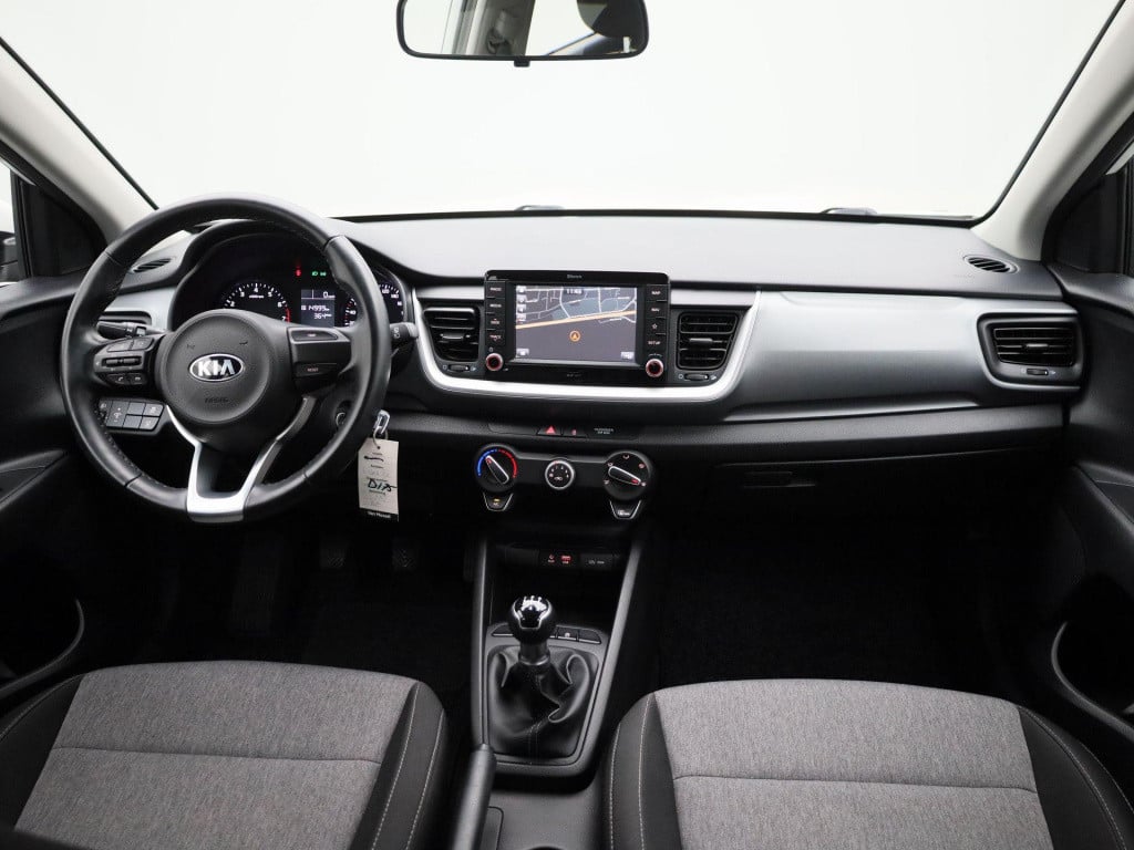Kia Stonic 1.2 easy isg | lmv | parkeer sensoren | navigatie | camera  | bl