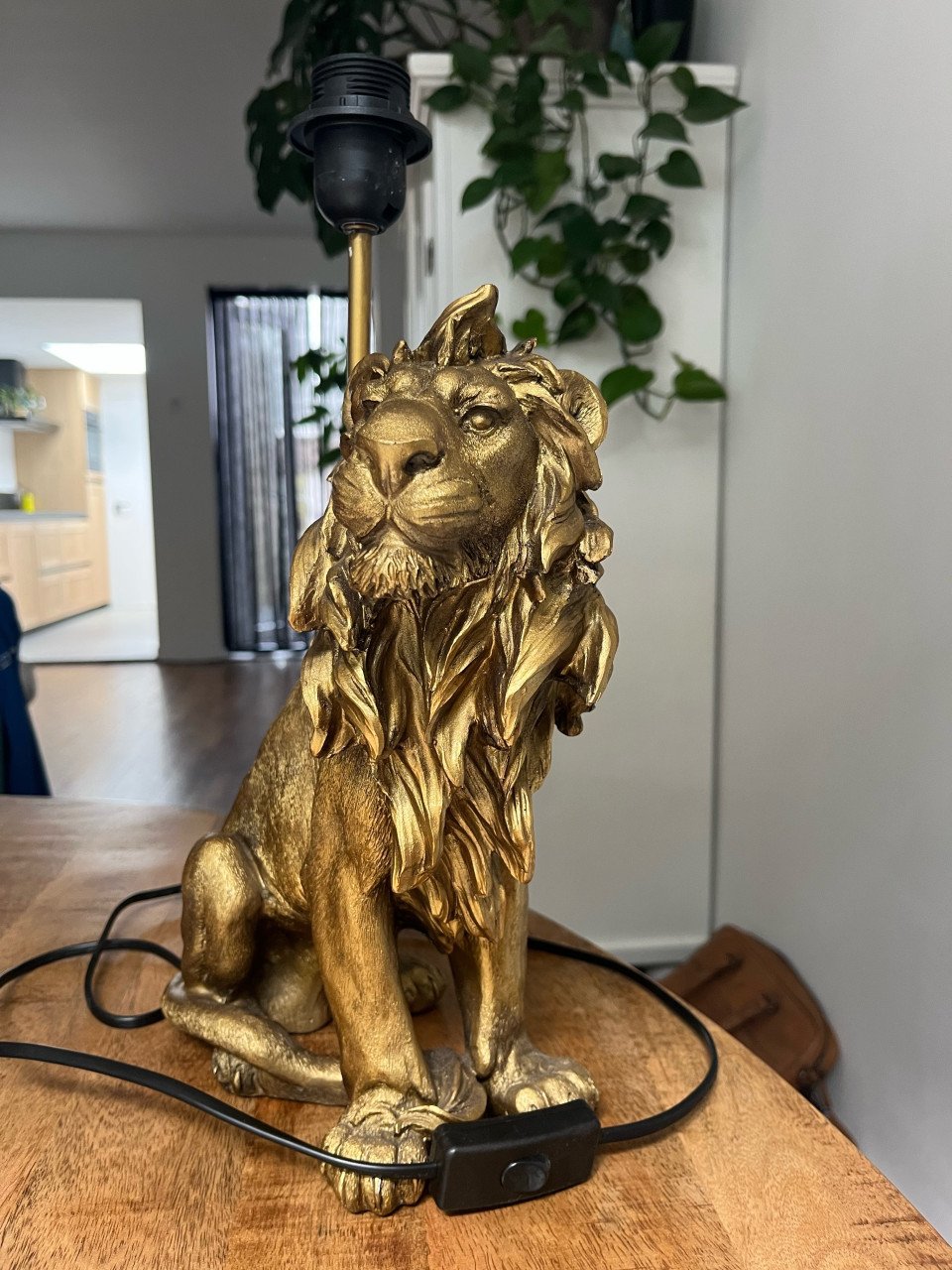 Gouden Leeuwen-lamp