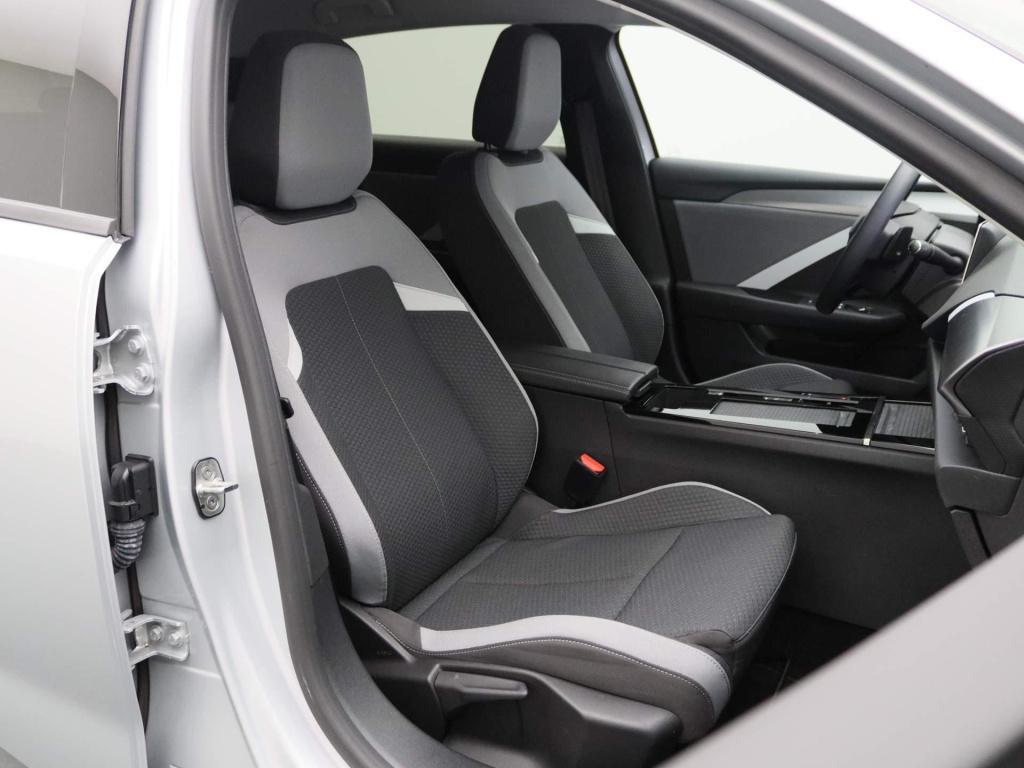 Opel Astra 1.2t business edition | 130 pk | automaat | camera | navigatie |