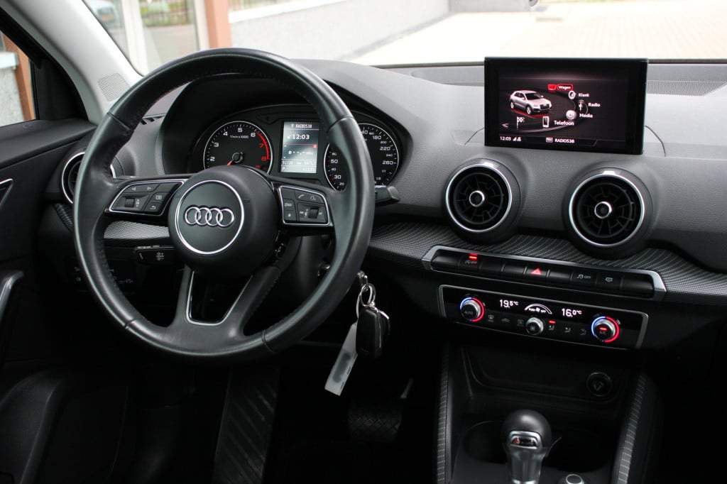 Audi Q2 1.4 tfsi | limited | s-tronic | led | navi