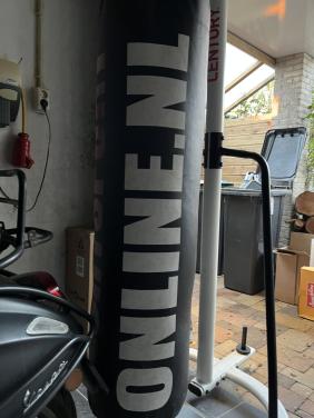 Century bokszak met standaard