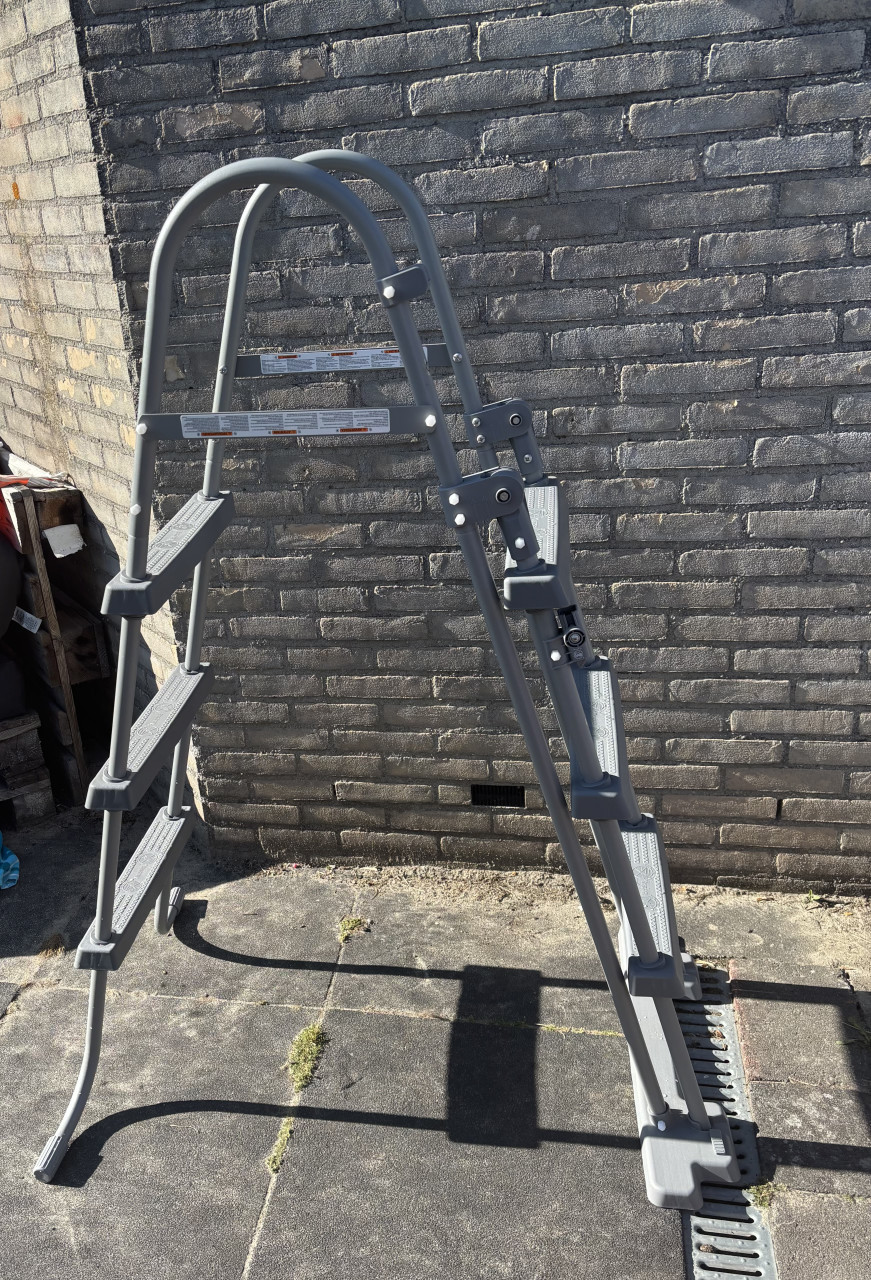 Zwembad ladder