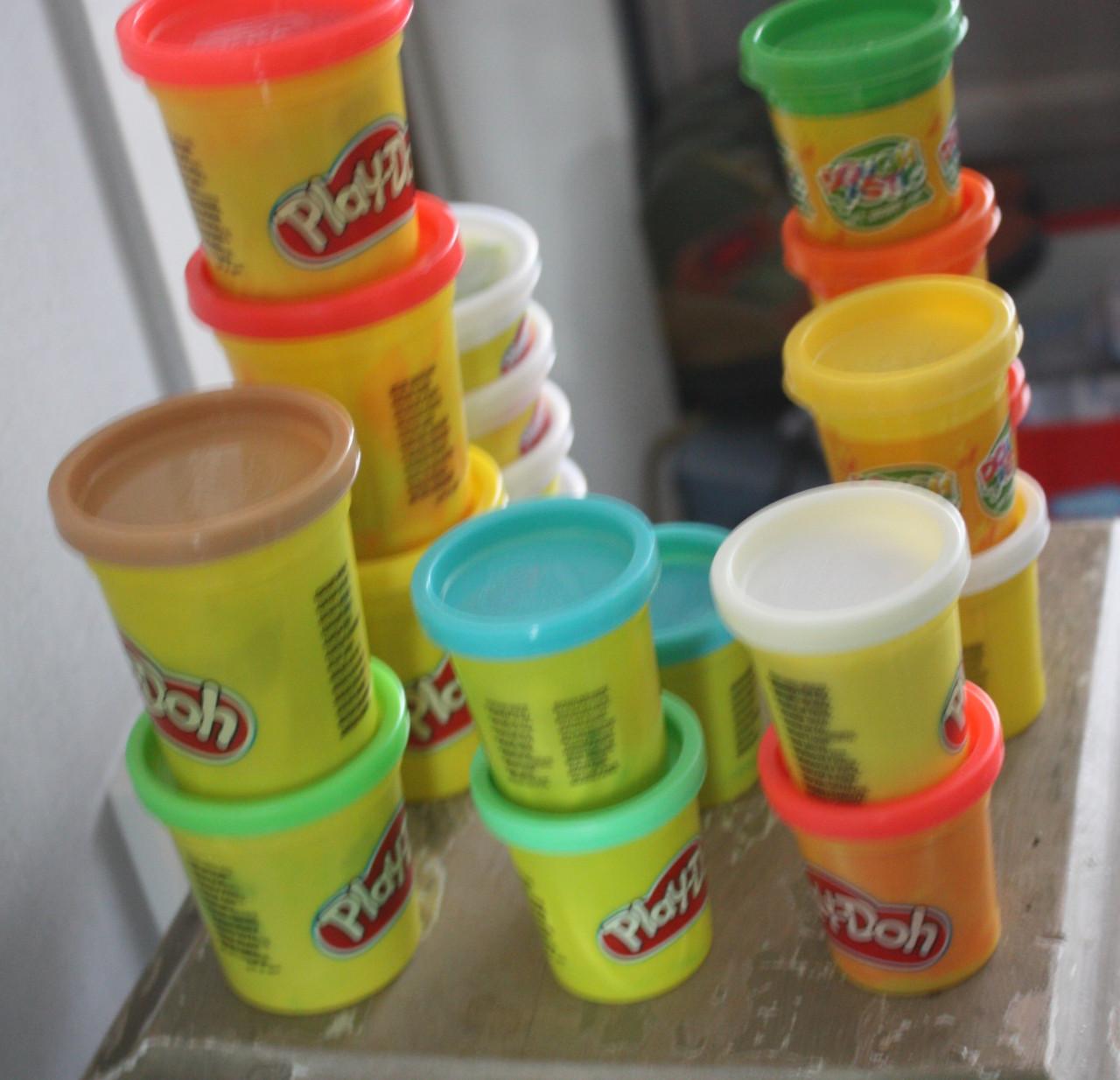Een set gebruikte Play-Doh klei 19 potjes