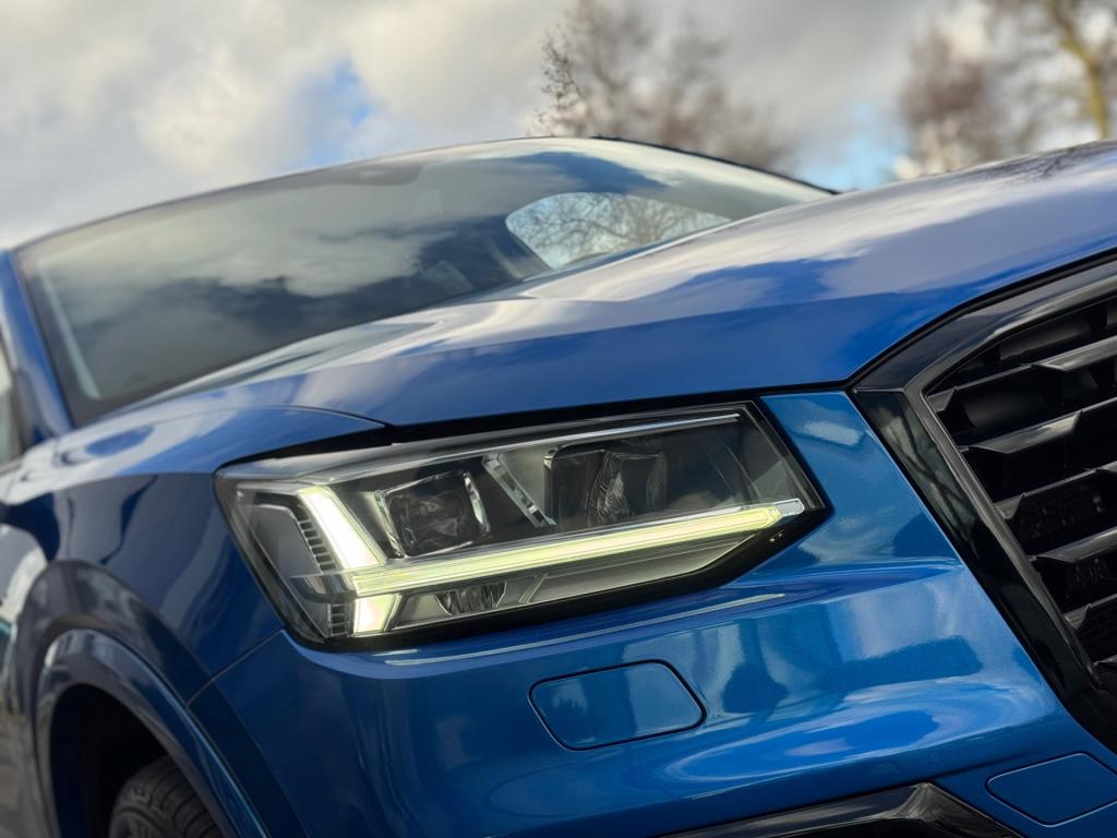 Audi Q2 30 tfsi s-line * matrix led * virtual cockpit * keyless * stoelverw