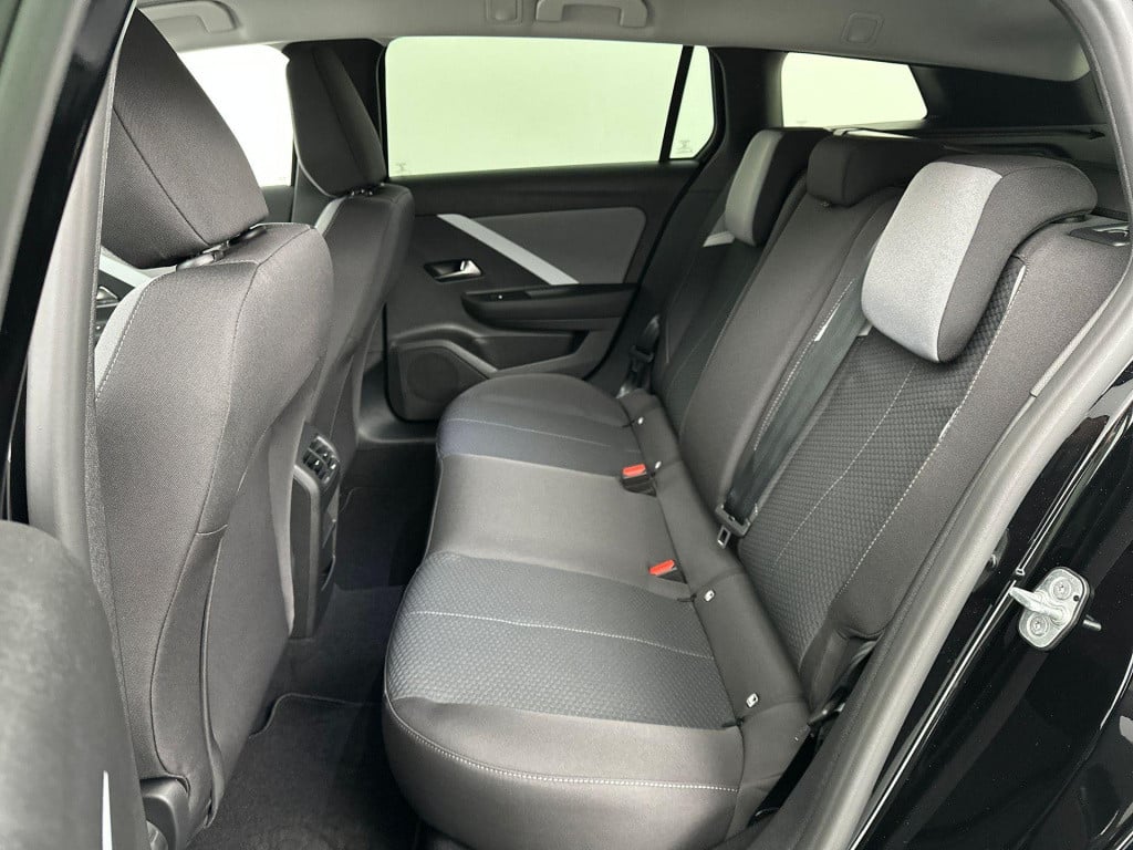 Opel Astra sports tourer 1.2 edition | camera | sensoren | apple carplay/an