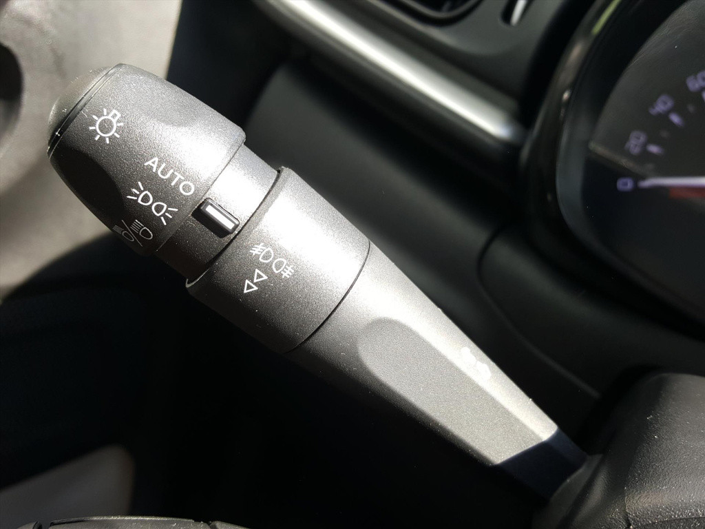 Citroen C3 shine 1.2 pt-110pk s&s (vol)automaat/eat6 | navi | bt | parkeerh