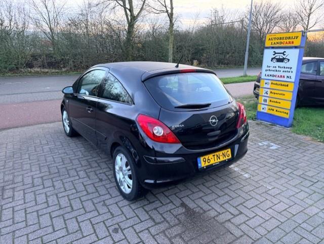 Opel Corsa 1.2-16v enjoy