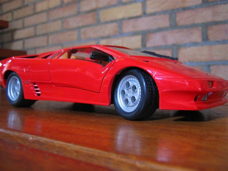 LAMBORGHINI Diablo Maïsto 1:18