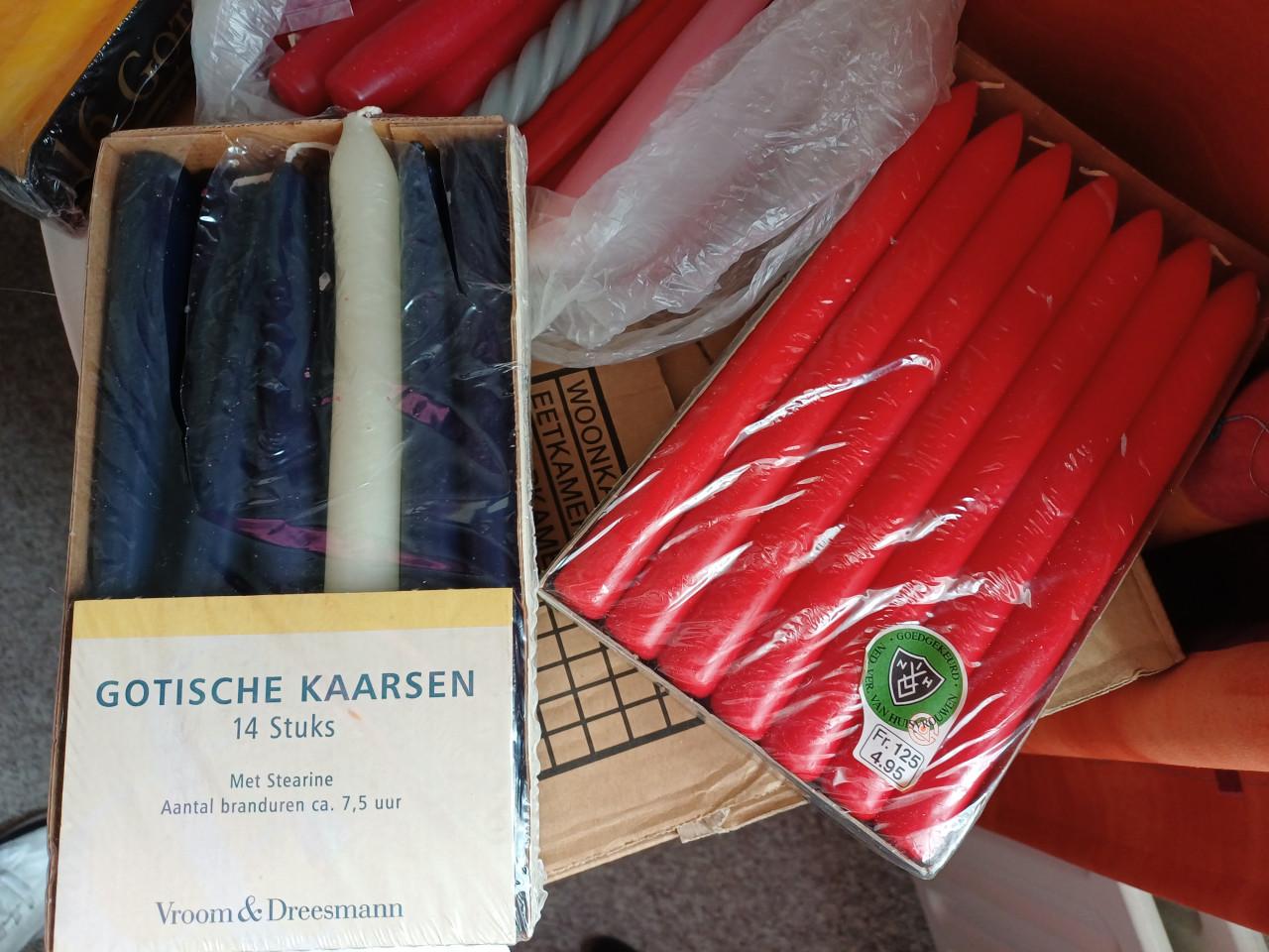 TE KOOP Dinerkaarsen (± 45 stuks)
